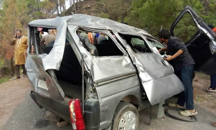 5 killed, 7 injured in two separate road accidents in J&K