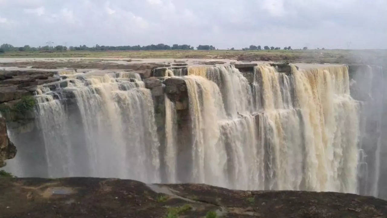 bahuti falls: the highest waterfall in madhya pradesh is a sight for sore eyes