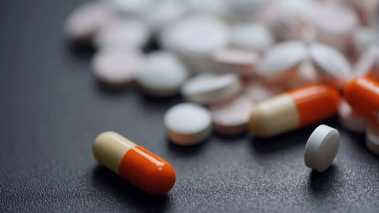 india bans 156 fixed-dose combination (fdc) drugs including painkillers, antibiotics and more