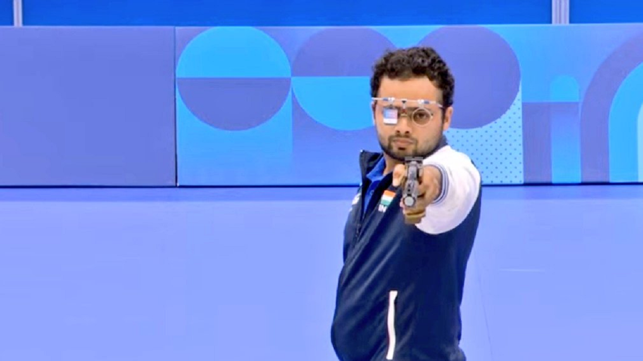 paralympics 2024: manish narwal clinches silver medal in air pistol event