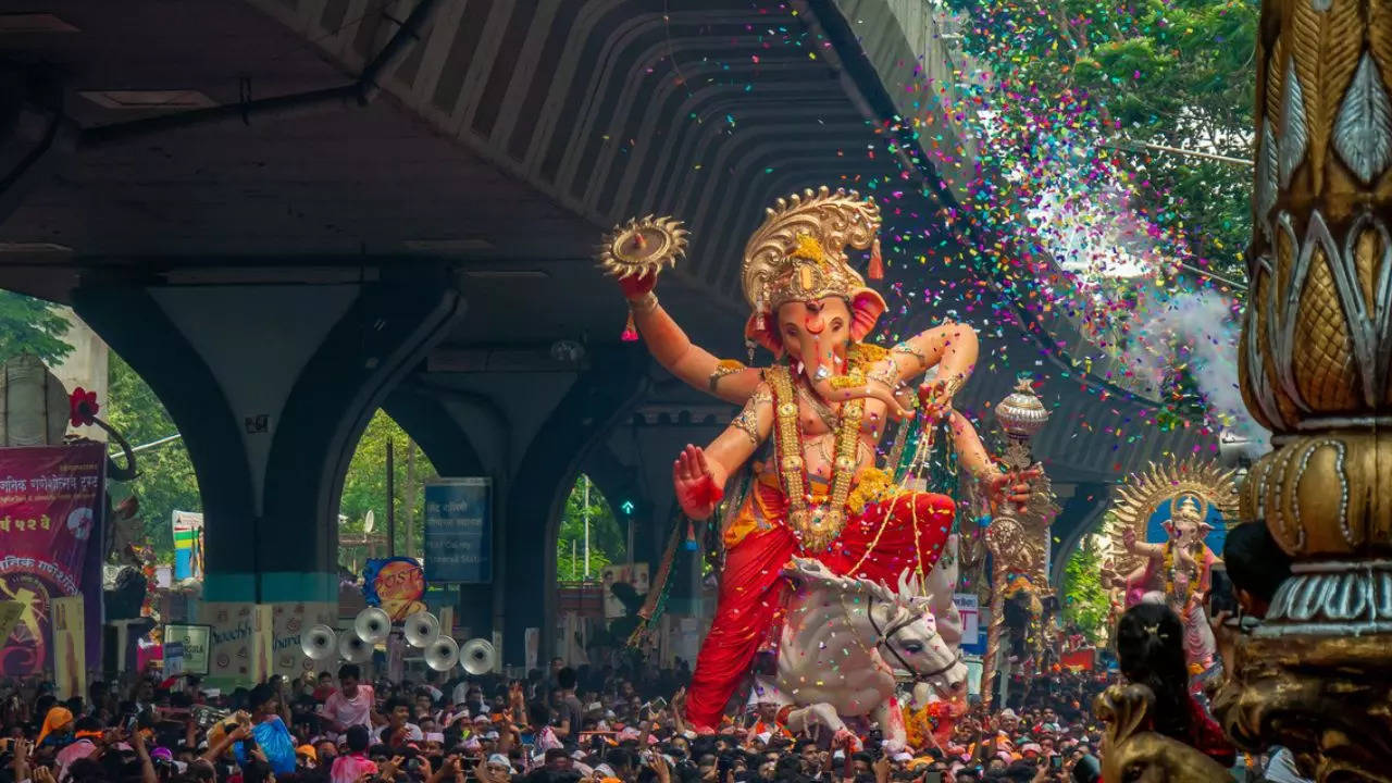 ganesh chaturthi 2024 celebrations: most famous lord ganesha temples to visit in india