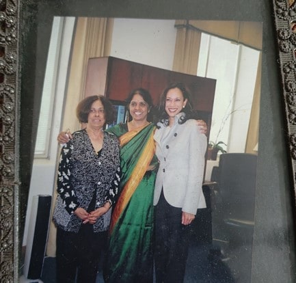 Kamala Harris (R) with her mother (L) and chitthi (C).