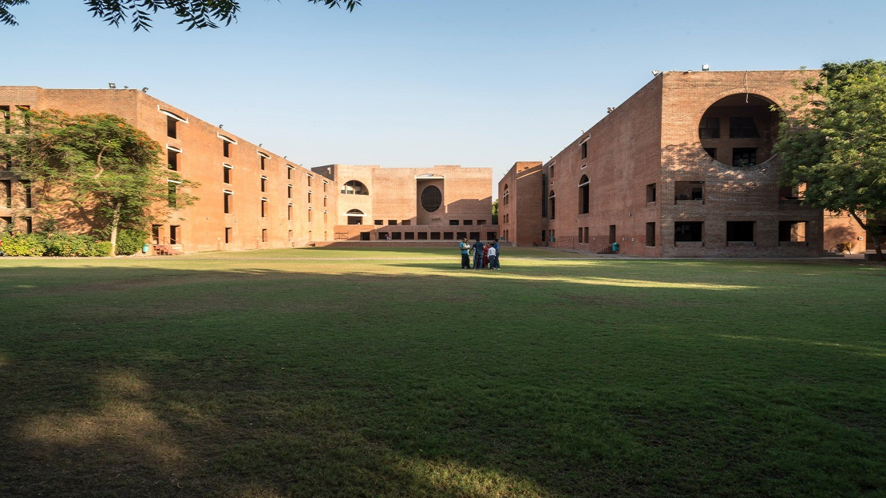 navya nanda's iim ahmedabad admission without cat exam: what is the program and who can apply