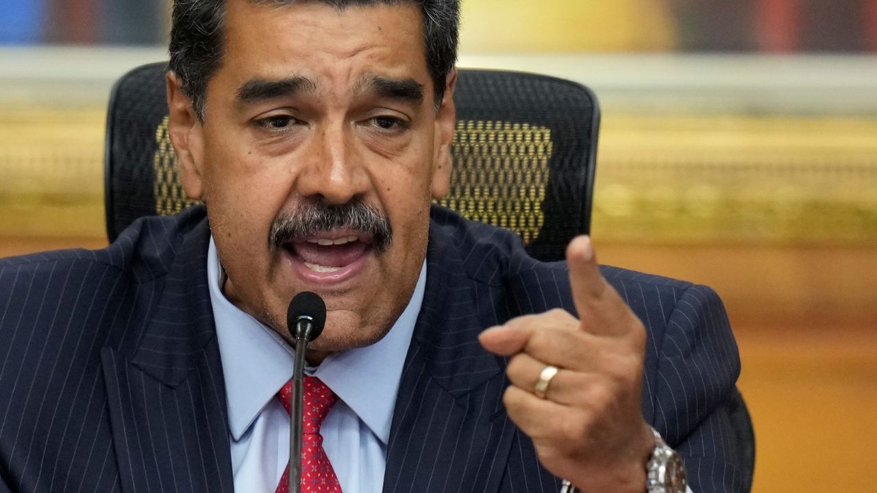 why did us seize venezuelan president nicolas maduro's plane in dominican republic?