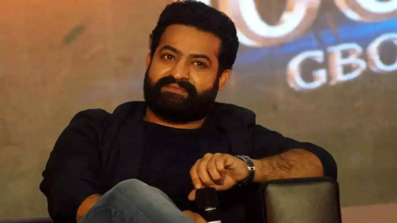 jr ntr donates 1 crore for flood relief in ap and telangana; actors and producers from tollywood chip in