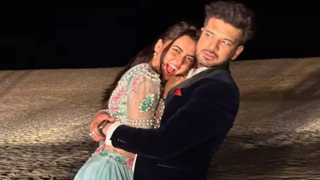 this is how tejasswi prakash shuts beau karan kundrra mouth - watch