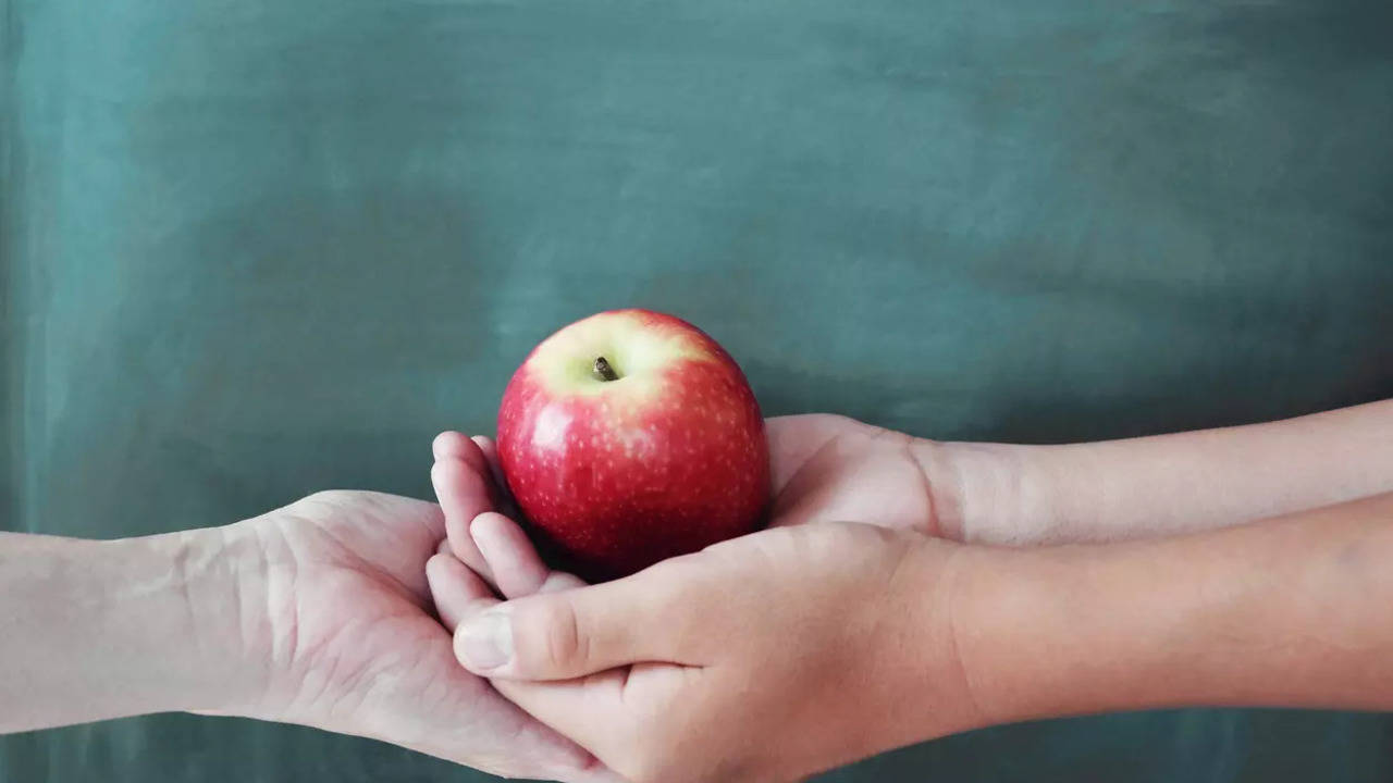 teacher's day 2024: know the history behind the trend of giving an apple to your teacher