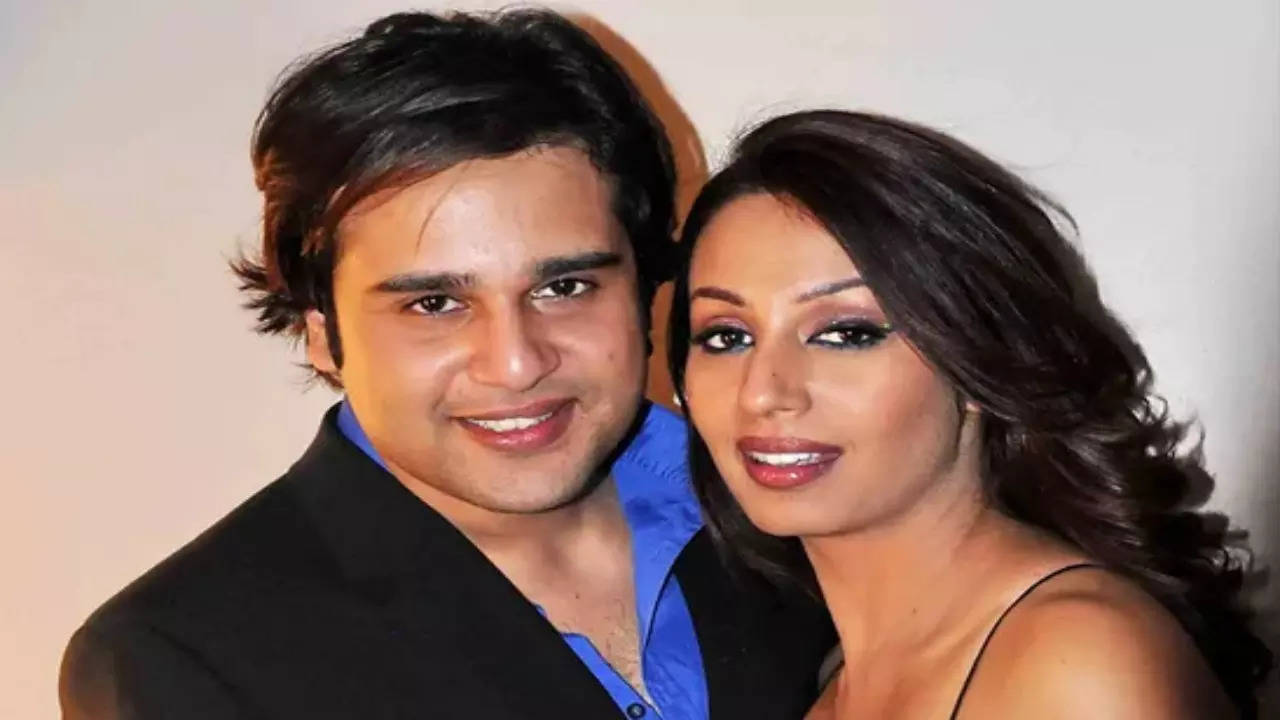 krushna abhishek reveals his father was against him marrying kashmera shah thought she was trapping me