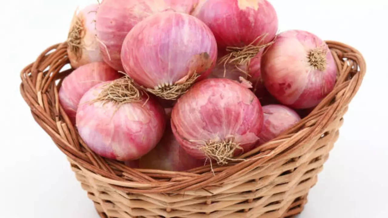 big relief! centre rolls out rs 35/kg onion sale to ease prices in delhi-ncr, mumbai