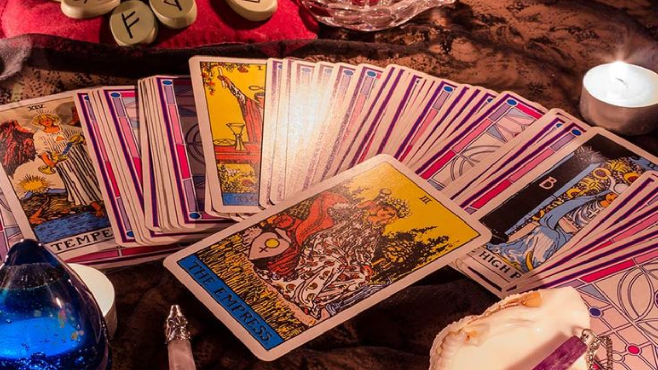 tarot card reading for all zodiac signs: 8th september 2024