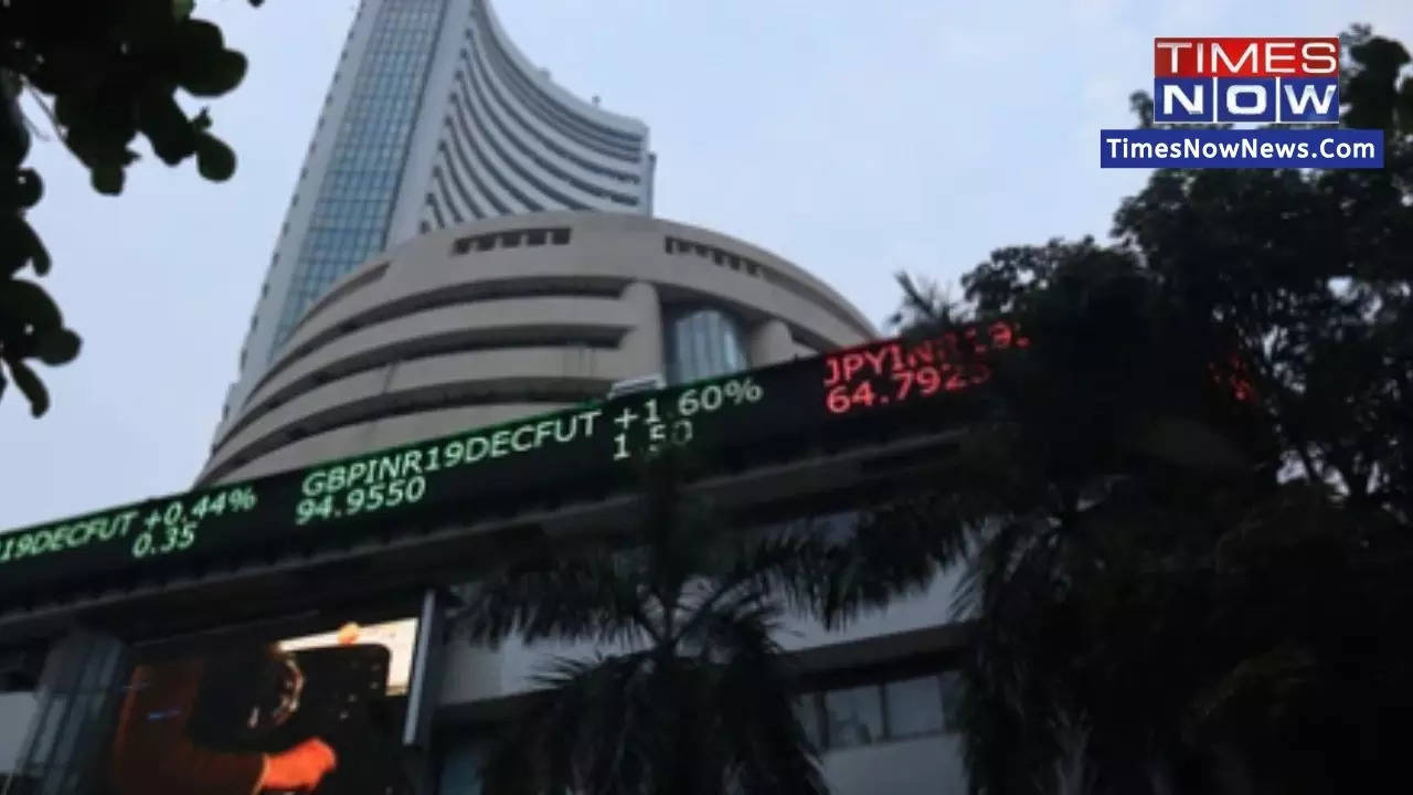 stock market today opening: bearish run continues, sensex down by 119 points, nifty slips below 24,850