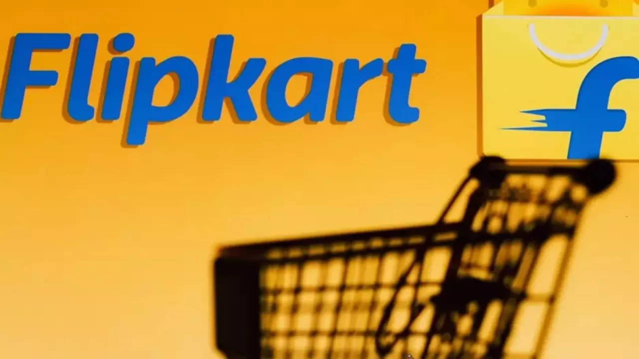 e-commerce platforms flipkart, amazon found violating india's competition laws: report