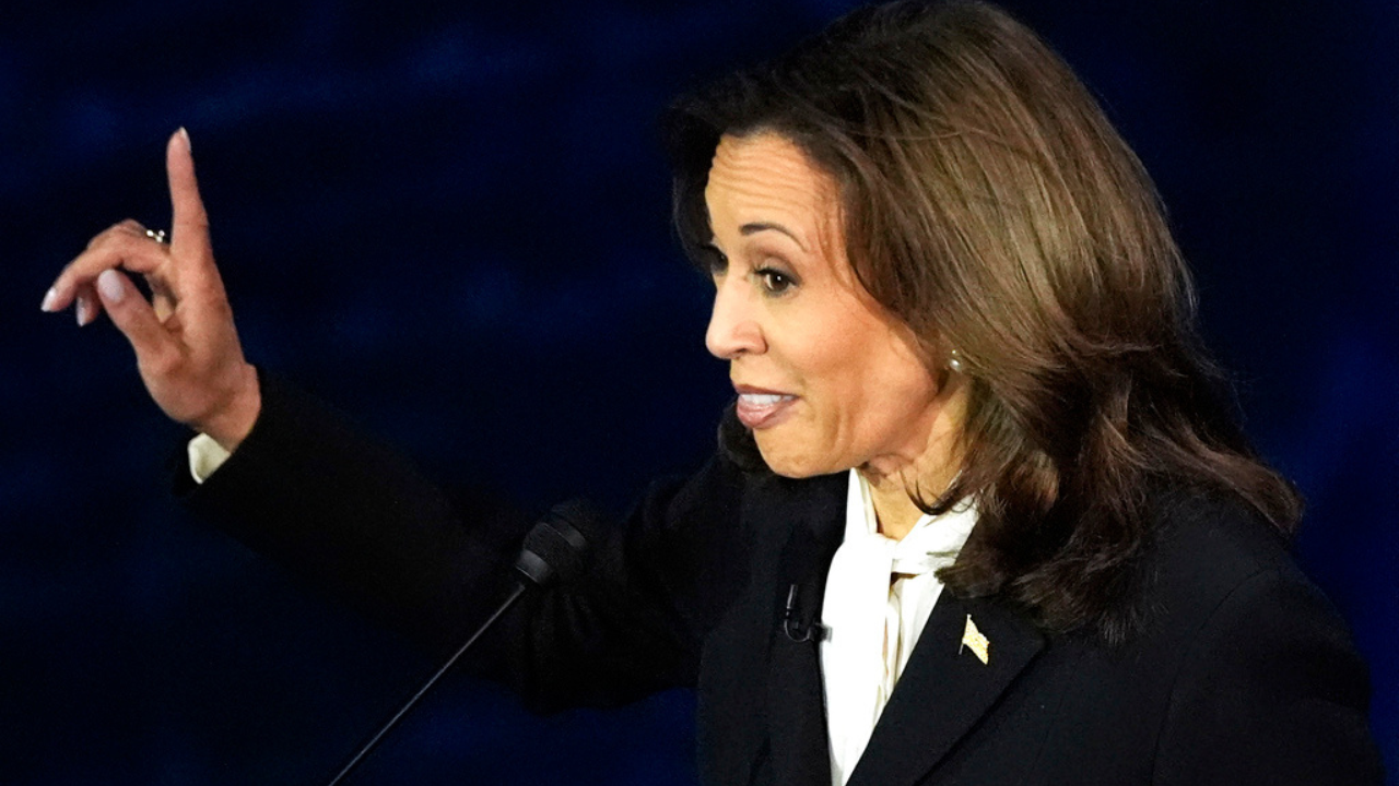 was kamala harris about to curse donald trump during debate? video viral