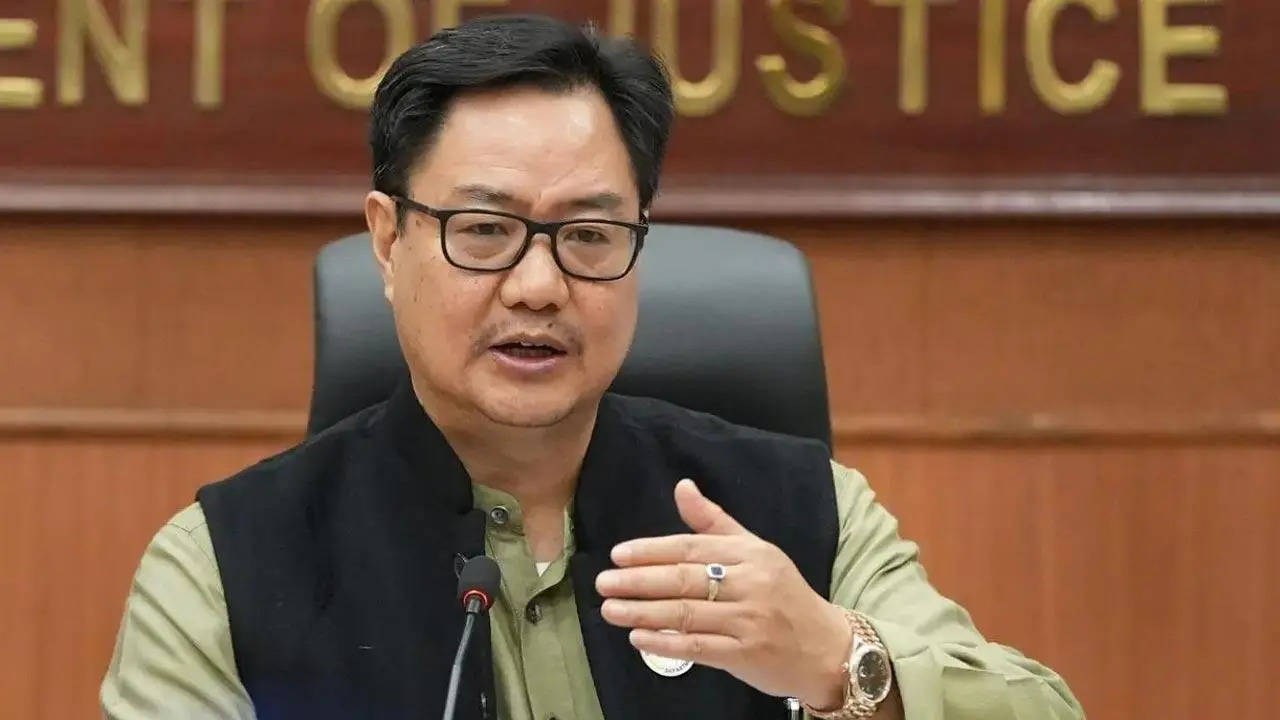 kiren rijiju's befitting reply to fugitive zakir naik's rant on waqf bill: 'this anti-india character'