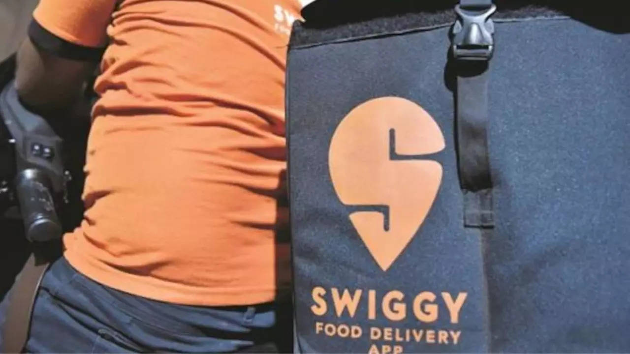 'karnataka or pakistan?': bengaluru woman lashes out at swiggy for not having 'kannada'-speaking agent