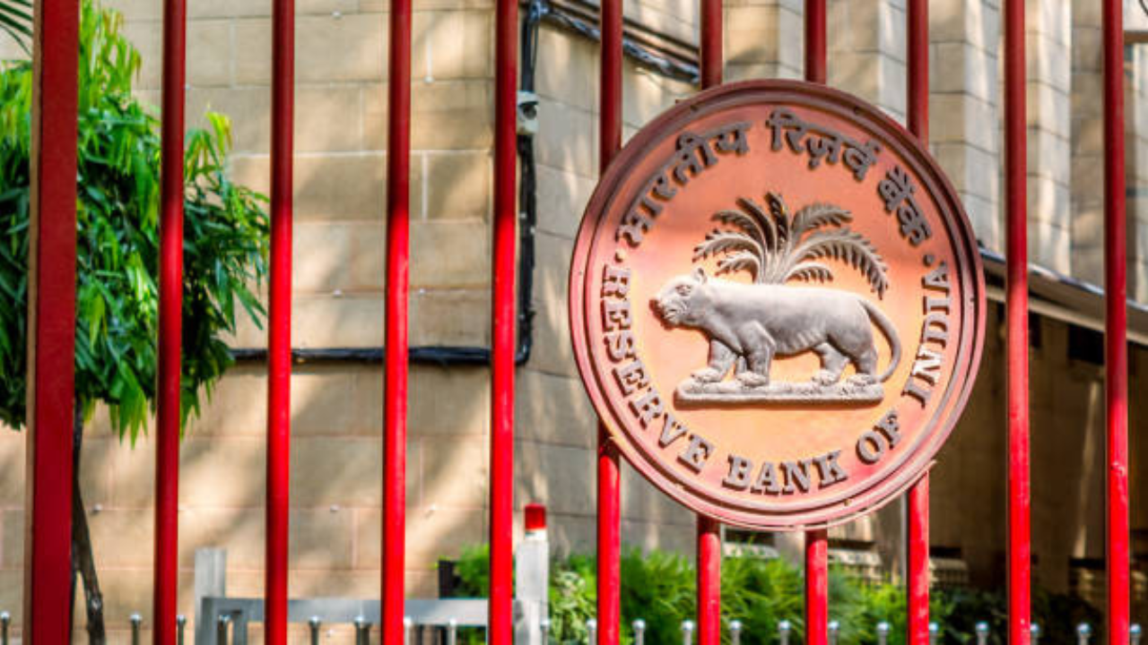 rbi fines muthoot vehicle and asset finance for regulatory failures - details