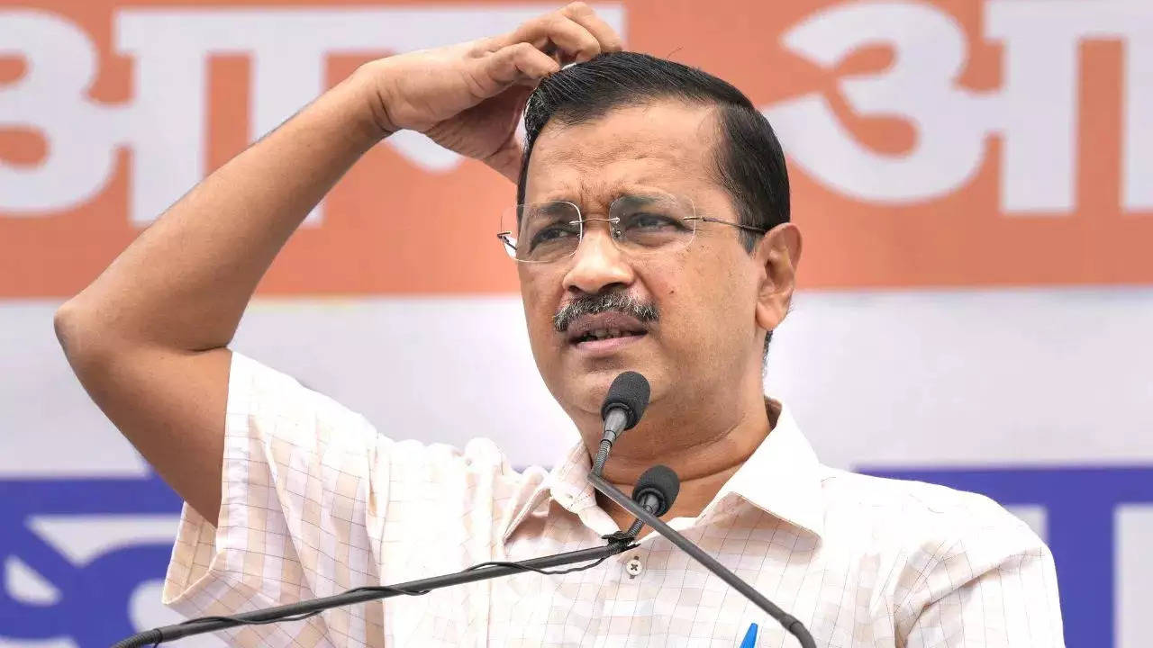 arvind kejriwal pushes for early delhi polls: what do experts think?