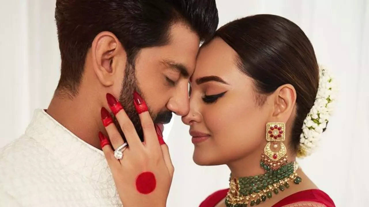 here's why zaheer iqbal thinks he can't hold wife sonakshi sinha's hand in public: still keep forgetting...