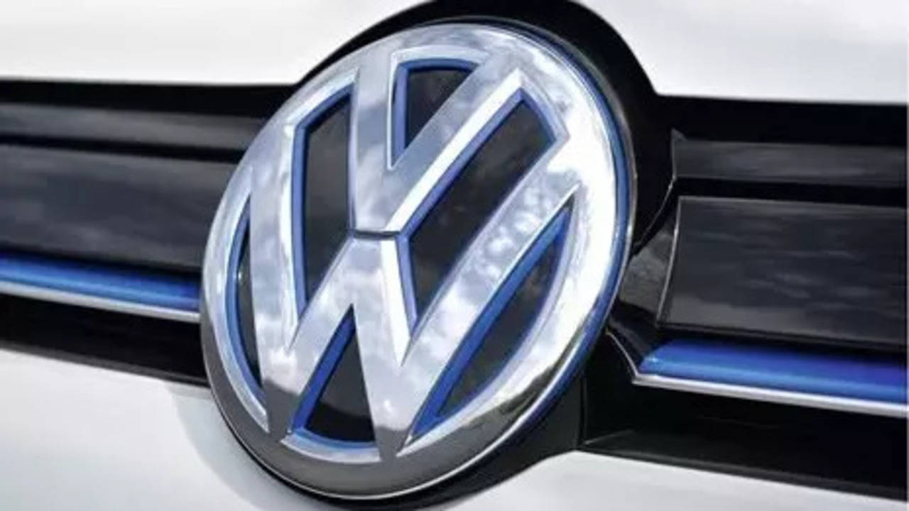 volkswagen plans to stop production at jointly-owned china plant