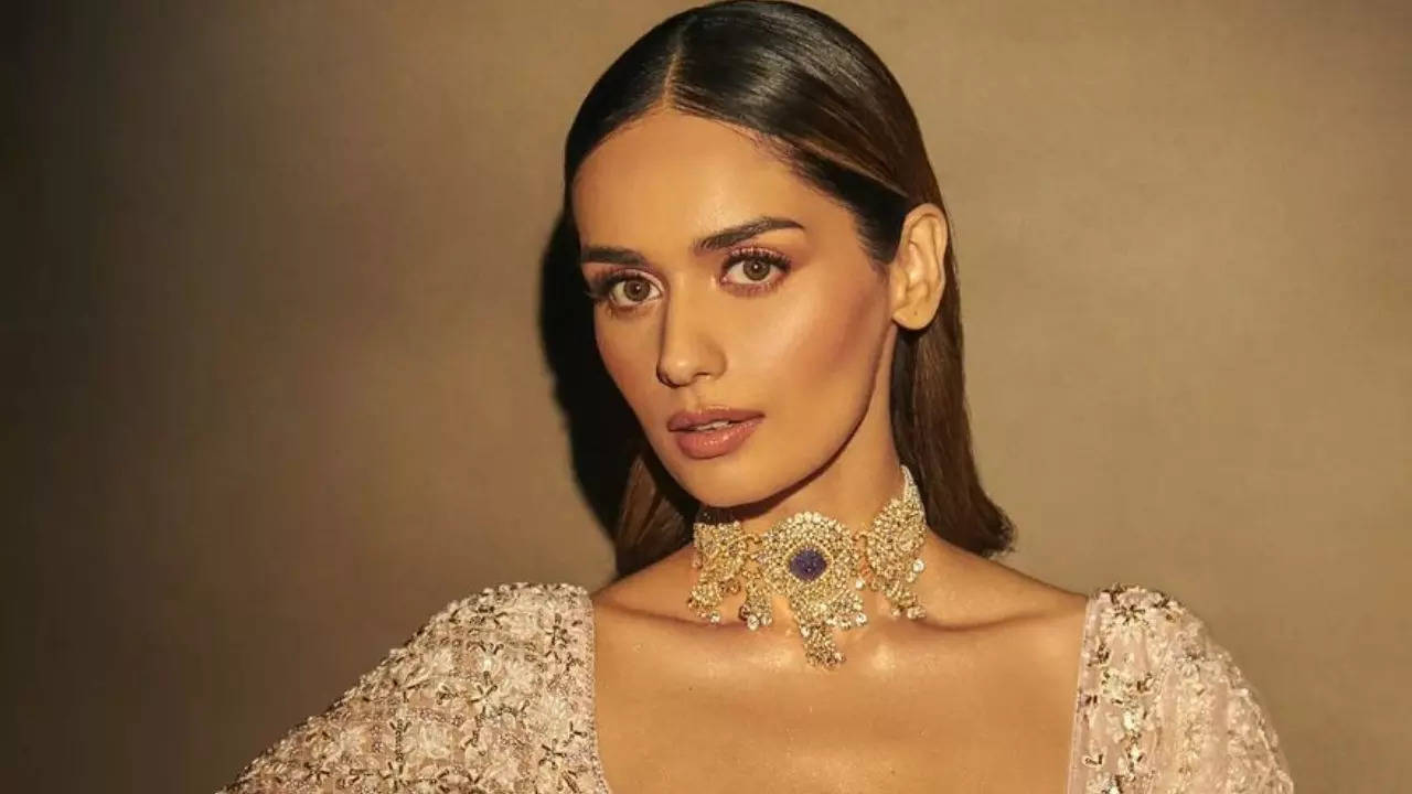 manushi chhillar double dating secret revealed see post