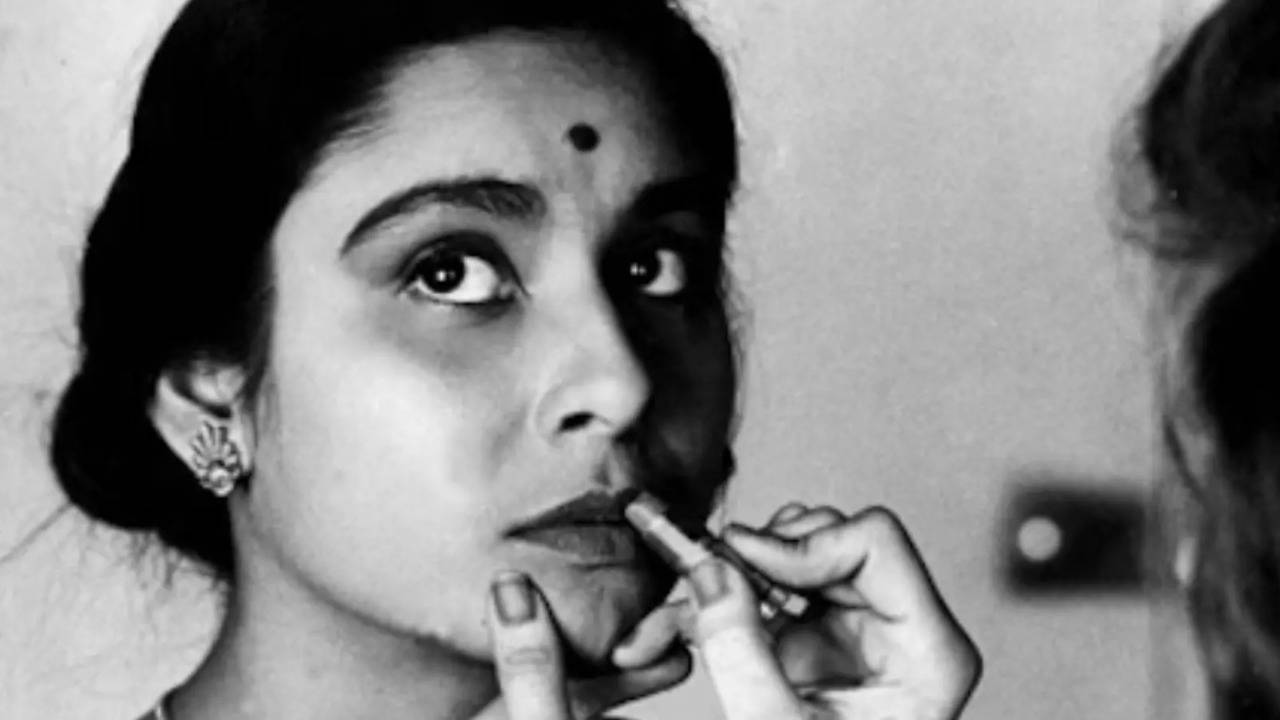 satyajit ray’s mahanagar returns to screens: a timeless tale of struggle and empowerment