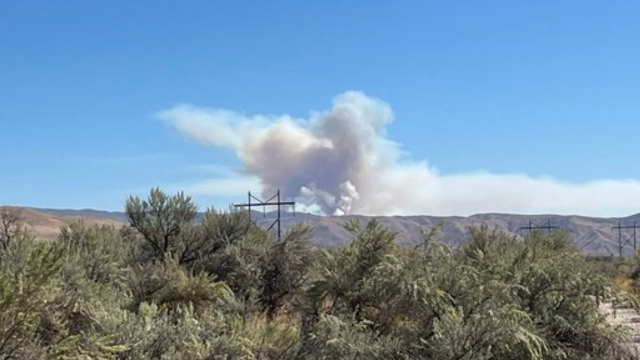 boise wildfire: massive plume of smoke near columbia village, idaho | watch