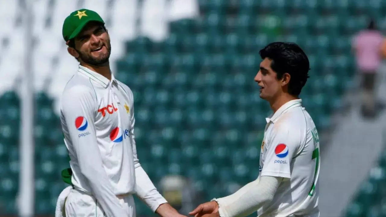 Trouble Looming For Pakistan Ahead Of England Tests? Star Pacer Injures Knee During Champions Cup Game