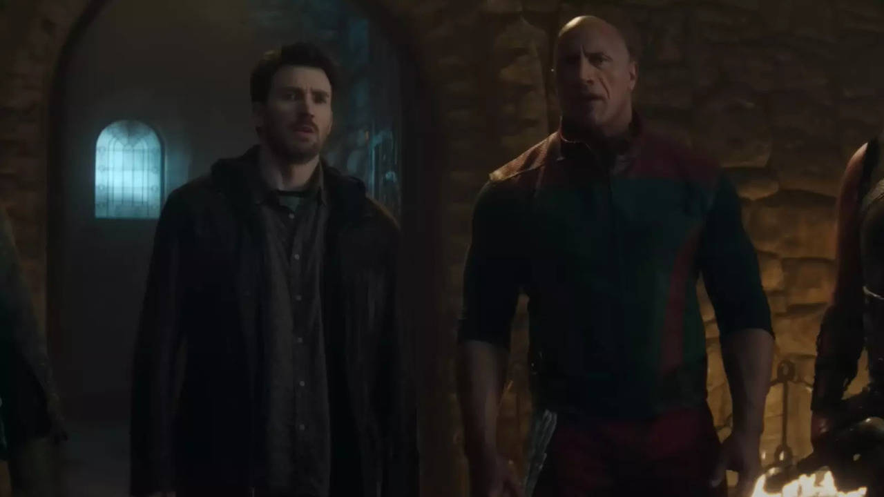 red one trailer dwayne johnson chris evans team up to save santa claus and christmas watch