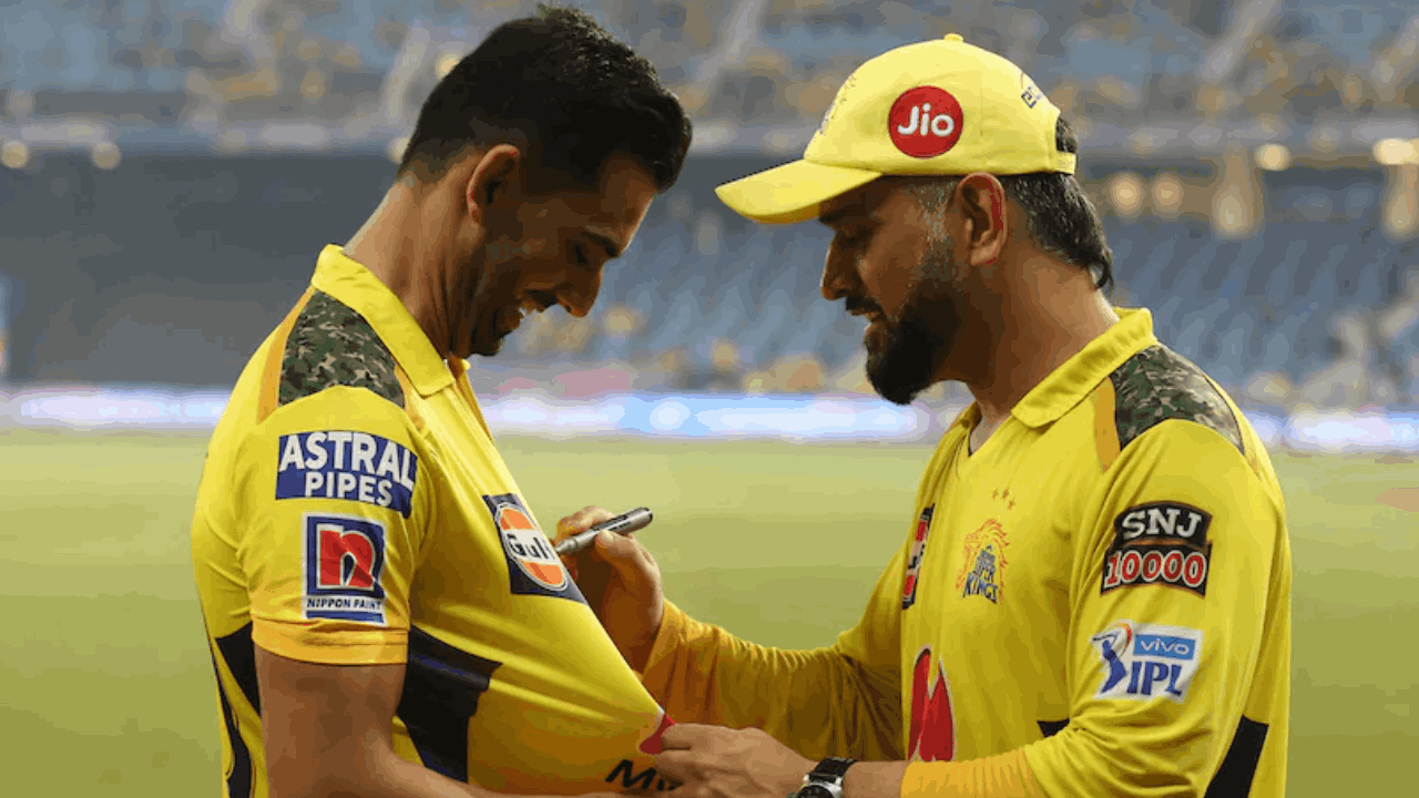 bewakoof tu nahi hai, bewakoof main hu: when deepak chahar 'recieved abuses' from ms dhoni mohit sharma