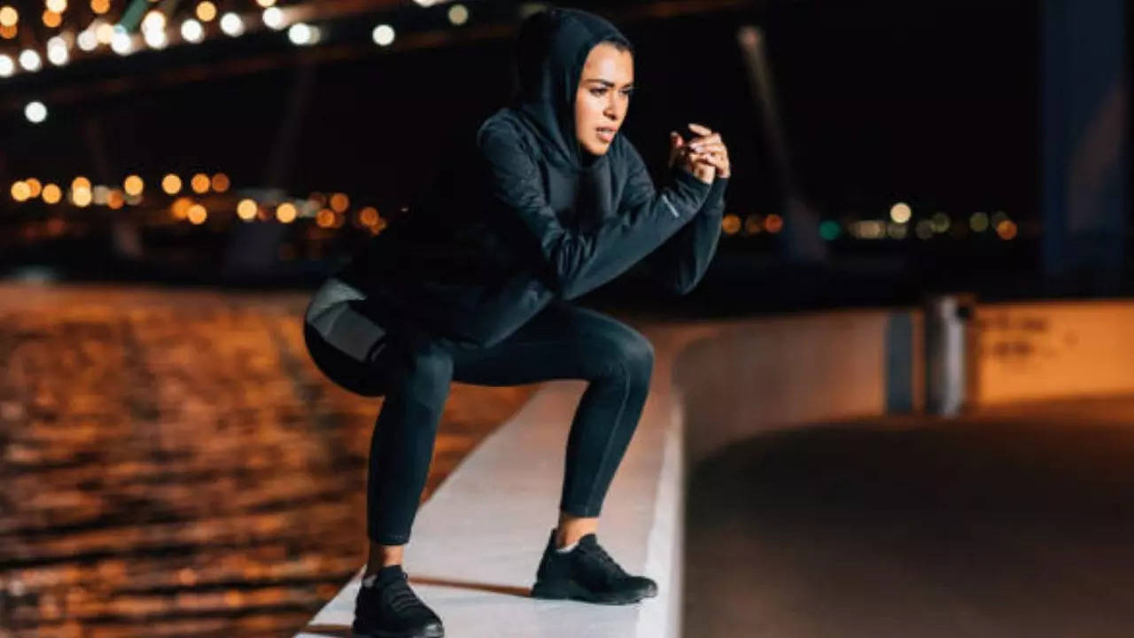 can doing squats at night enhance sleep quality? here's what study says