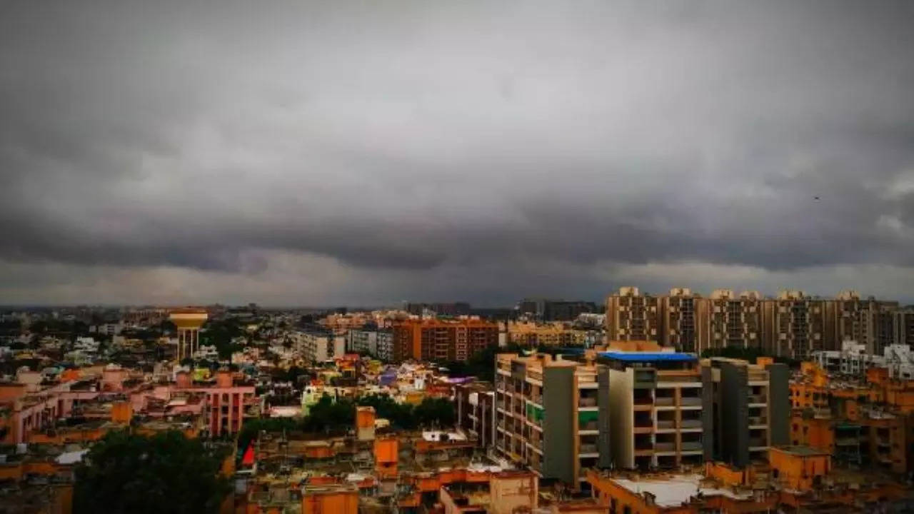 ahmedabad weather tomorrow rain alert thunderstorms showers predicted gujarat check weekly forecast