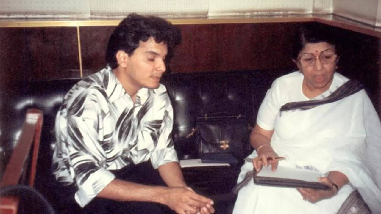 when lalit pandit sang with lata mangeshkar as a child: she walked into studio with white purse, in white saree...