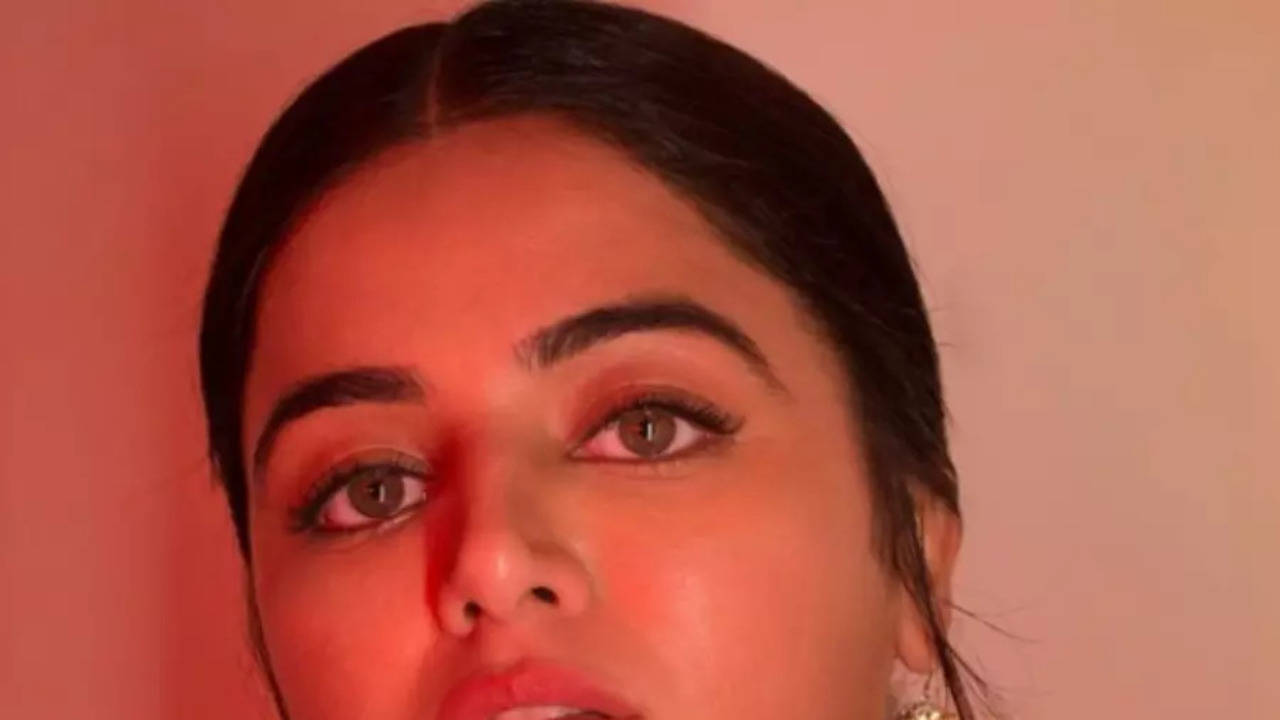 do you know wamiqa gabbi made her bollywood debut with jab we met?