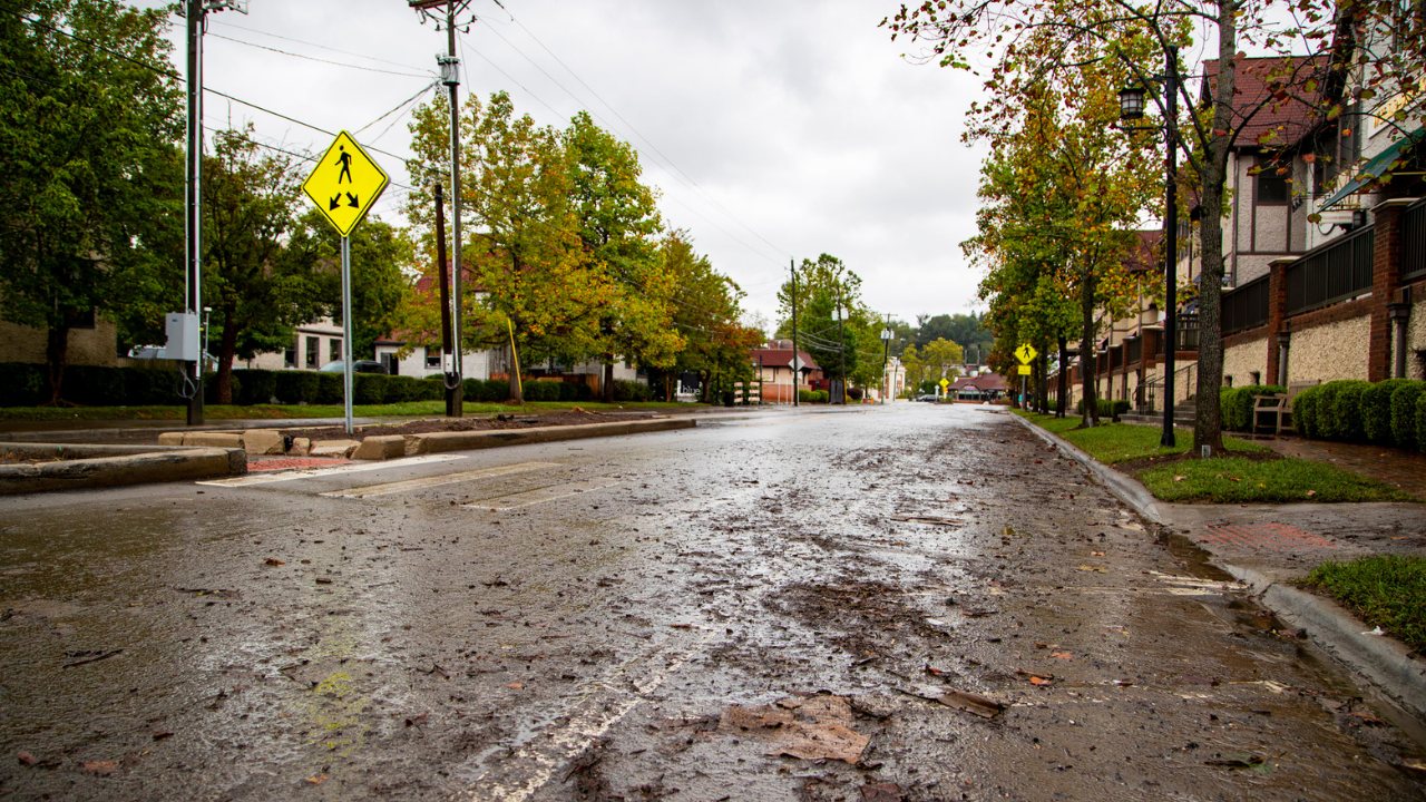 asheville airport flights canceled after helene, north carolina town faces power and water outage