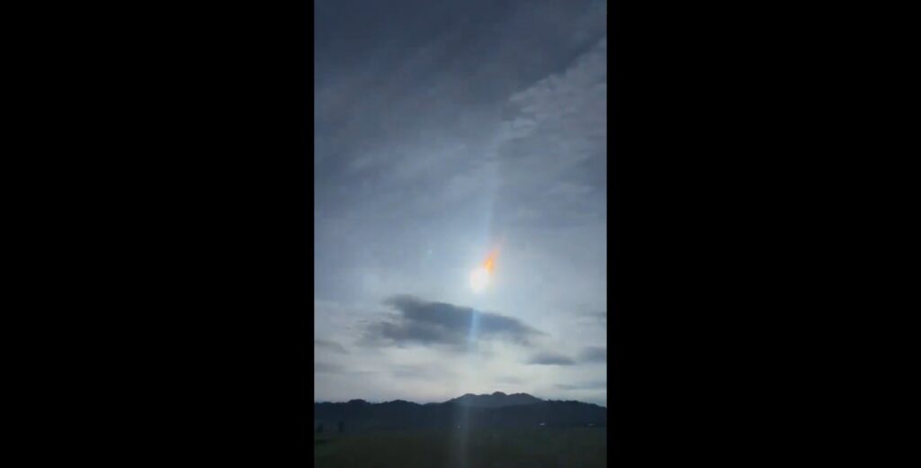 Small meteor lights up Philippine sky