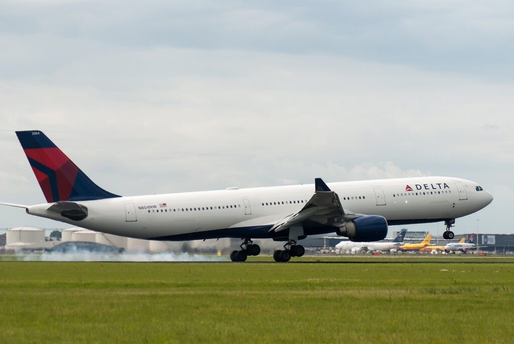 tire exploded boeing 757