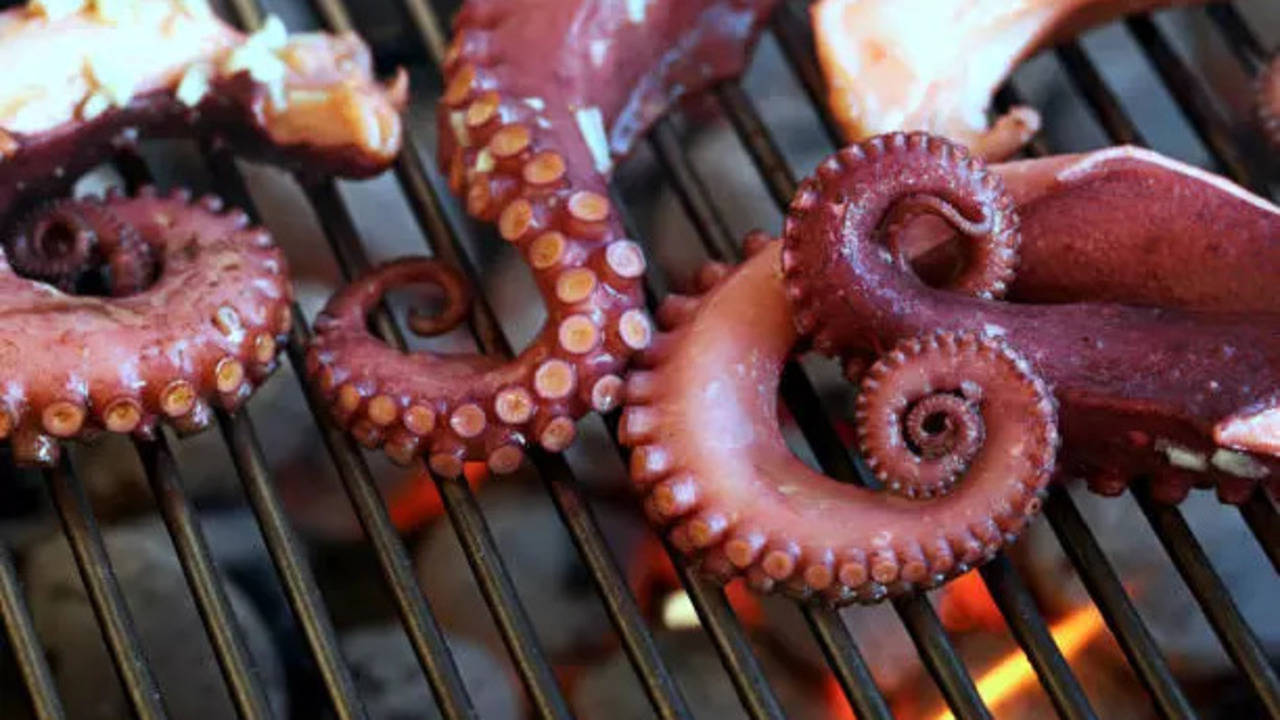 Man Dies Of A Heart Attack After Choking On A Live Octopus Dish