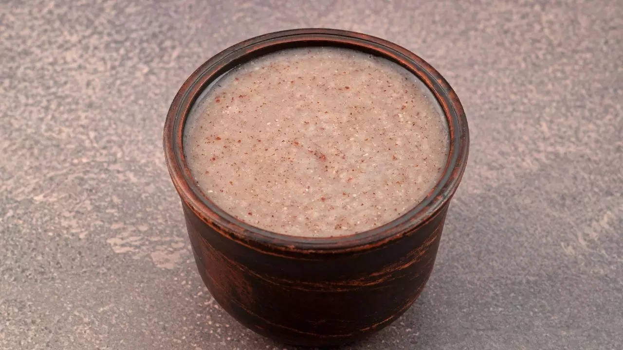 goan tizaan, a finger millet porridge for a nutritious monsoon meal