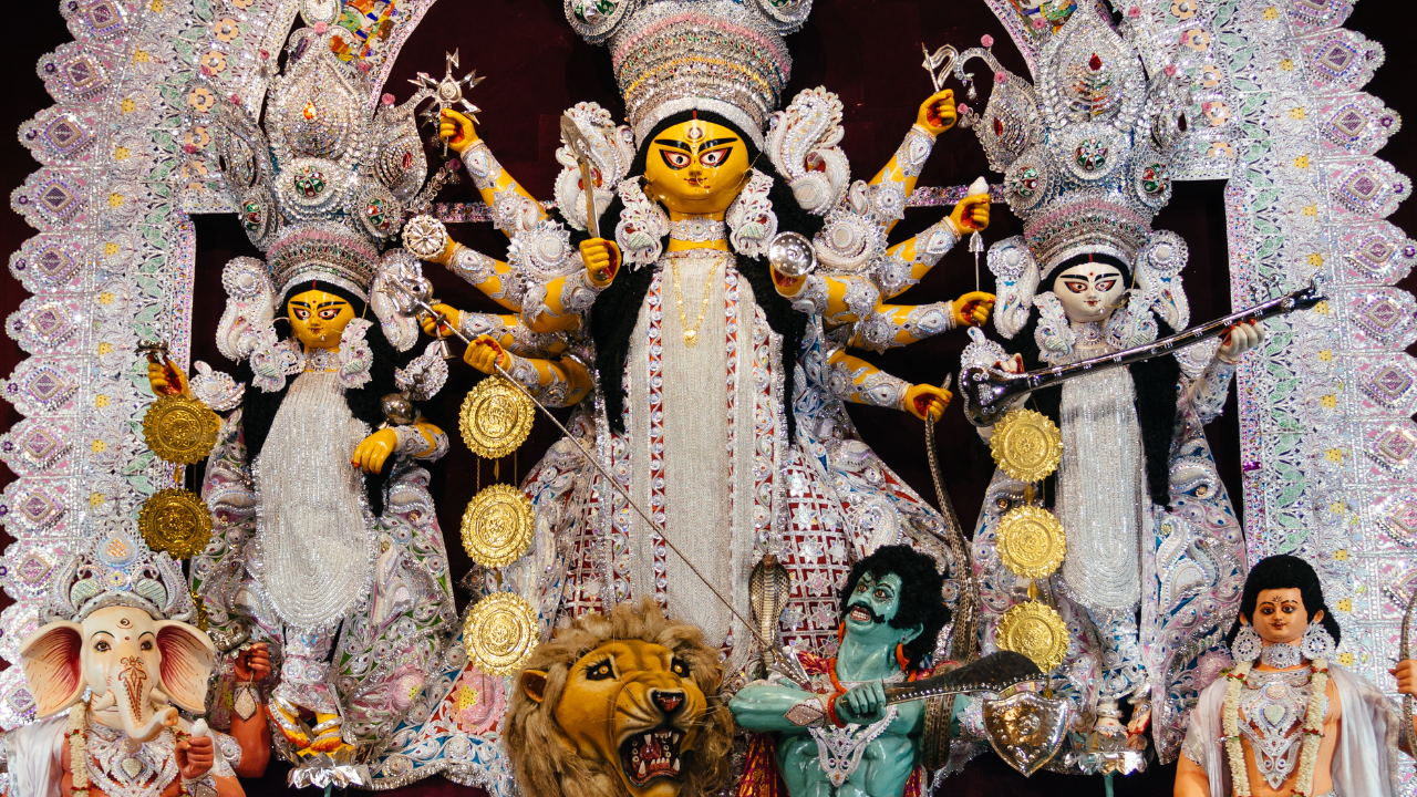 5 creative ways to spend durga puja with your children