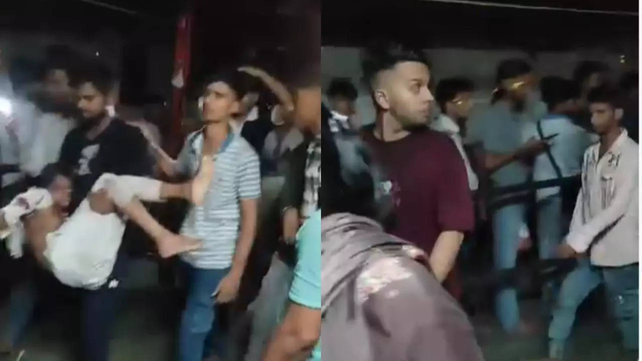 chaos at delhi's kalkaji temple, teen electrocuted during navratri celebrations, 7 hurt in stampede video