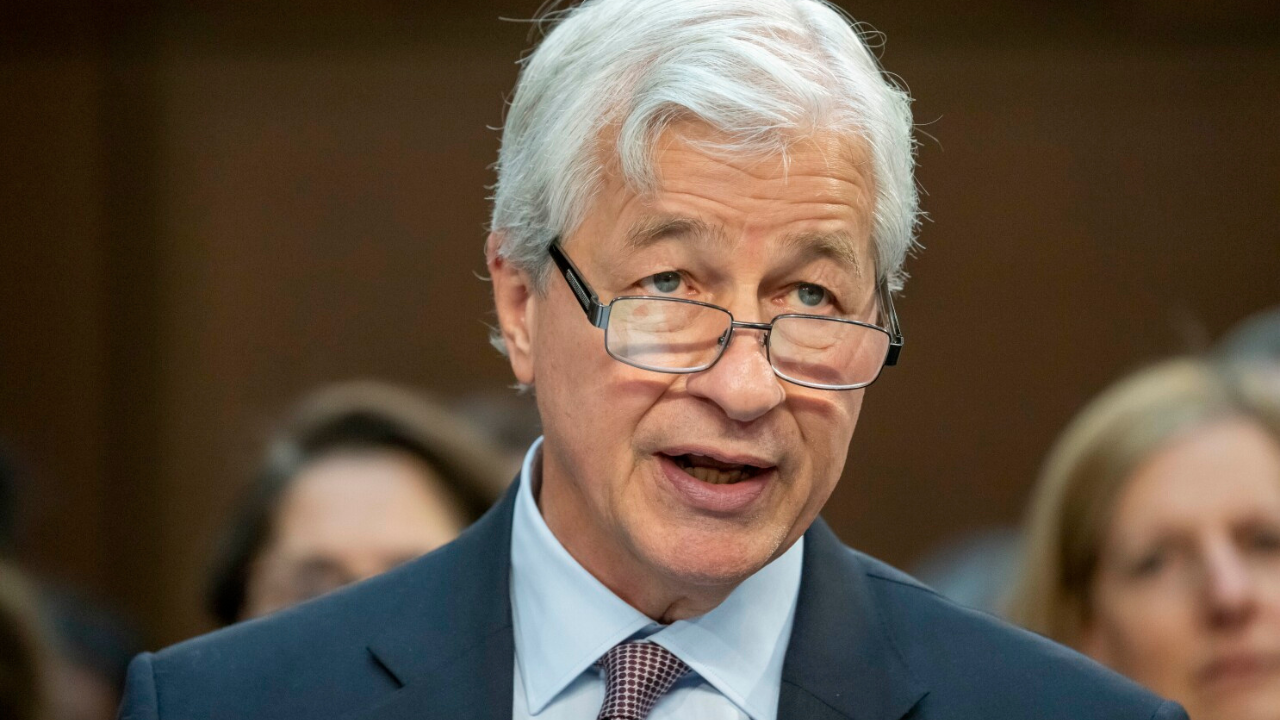 did jamie dimon endorse donald trump? jpmorgan ceo clarifies