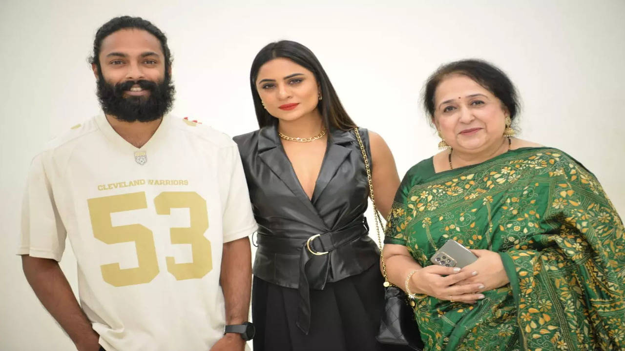 deepika das starrer road film titled paruparvathy s songs released