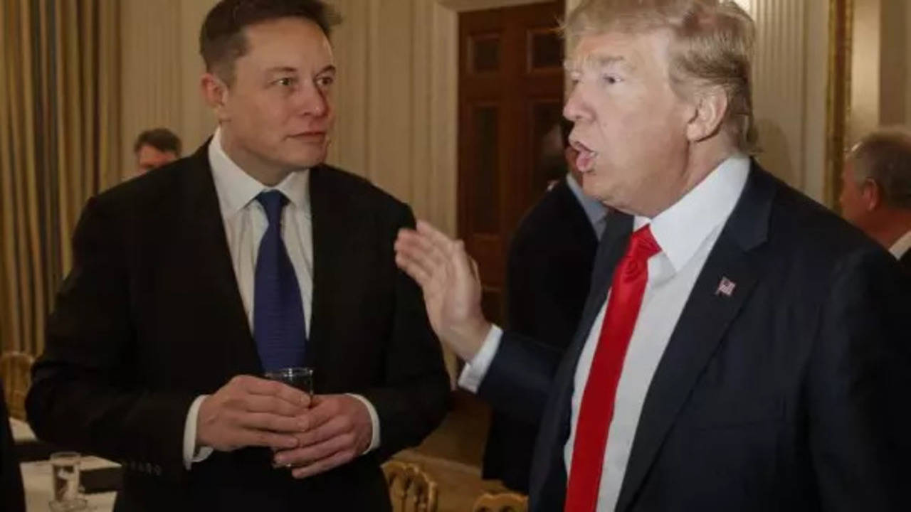 elon musk jumps dances at donald trumps butler rally hails brave president watch