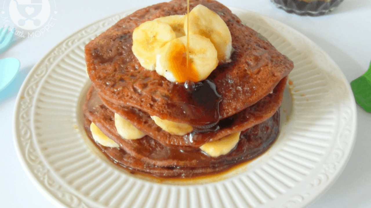 ragi banana pancake for breakfast with a dash of millet for a healthy start to the week