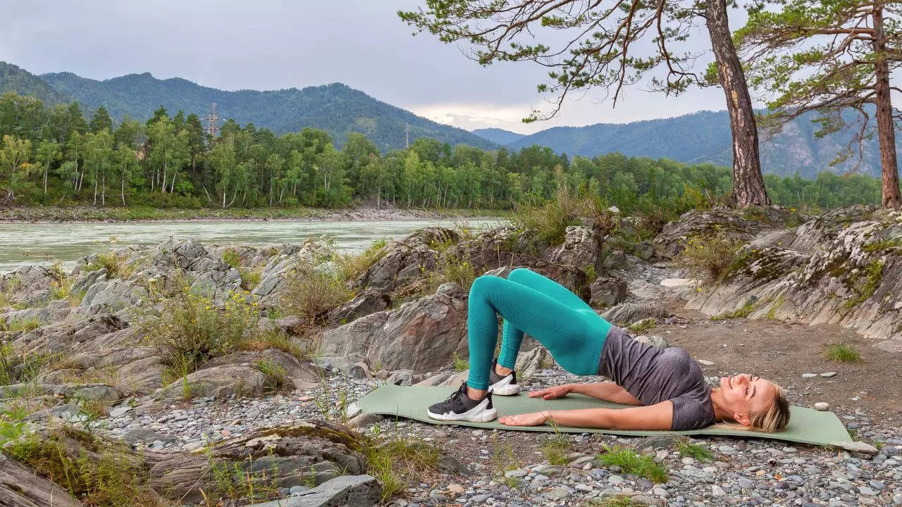 8 best yoga poses that you should perform daily for flexibility