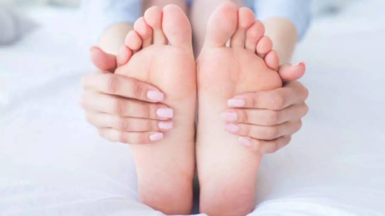 what can your feet reveal about your health? expert weighs in