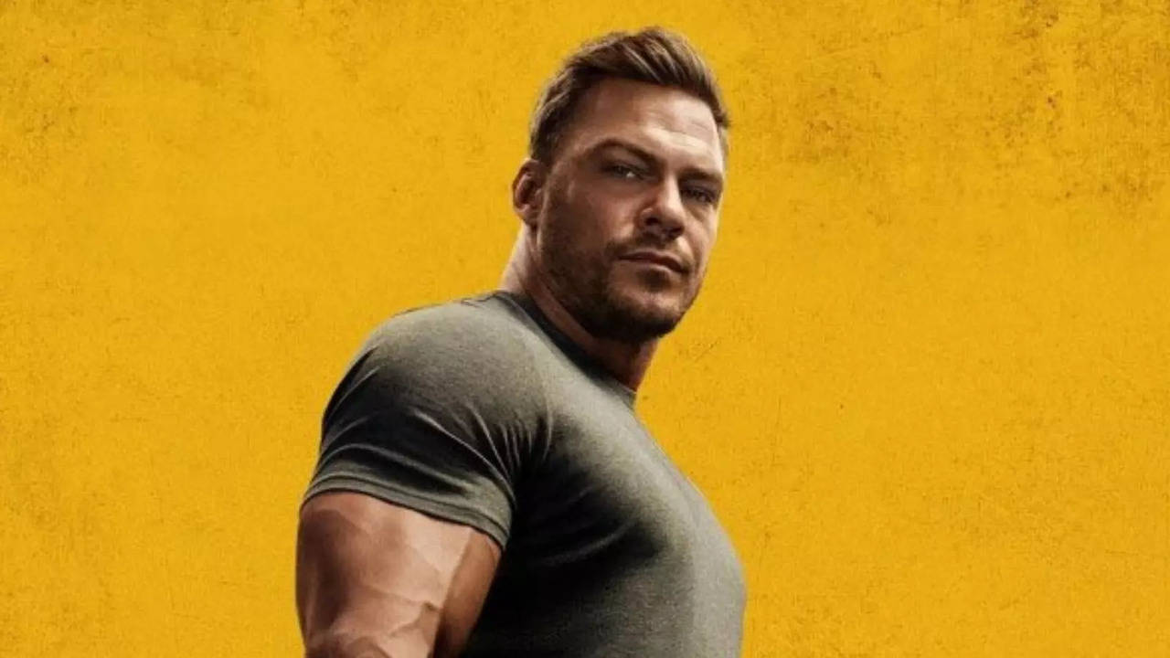 even before season 3 release is fixed amazon prime video renews alan ritchson reacher for season 4