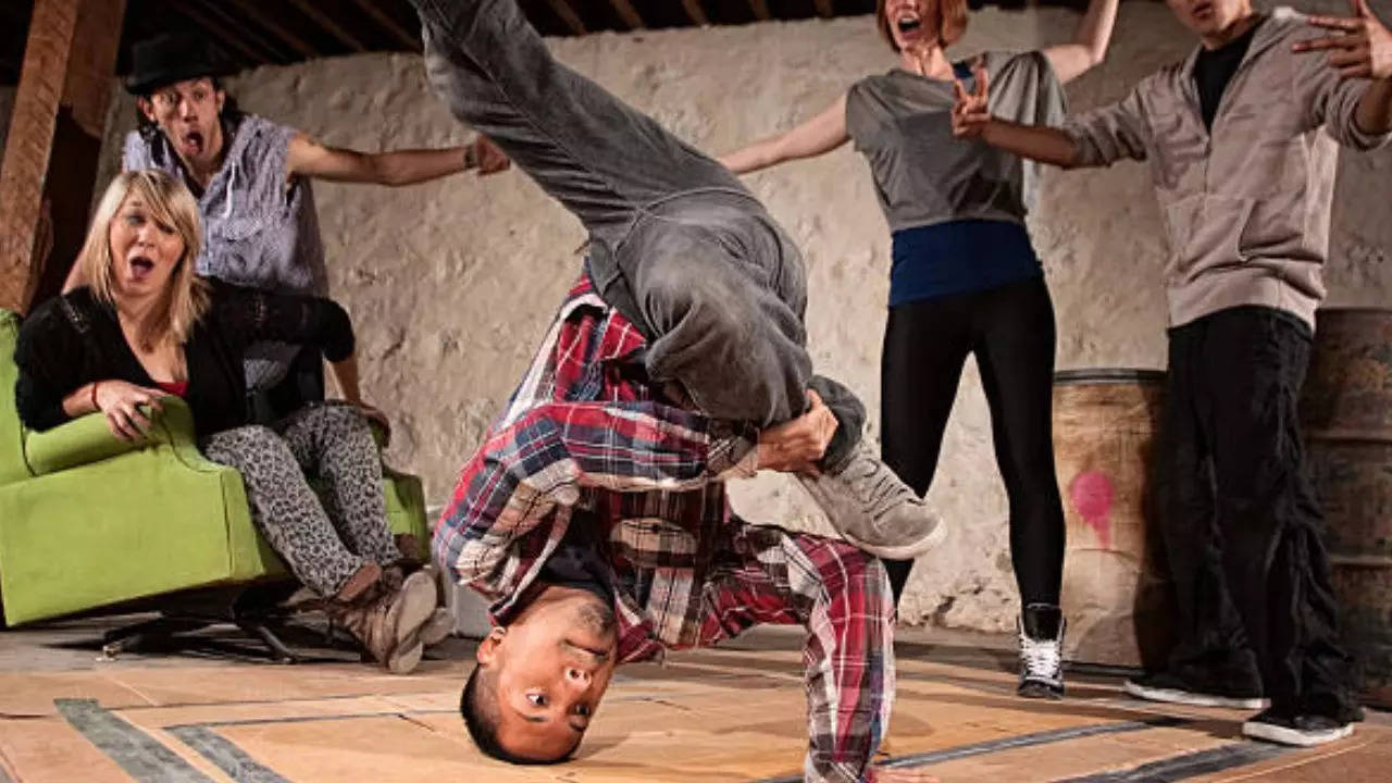 breakdancers beware! those head spins could be damaging your health, study reveals