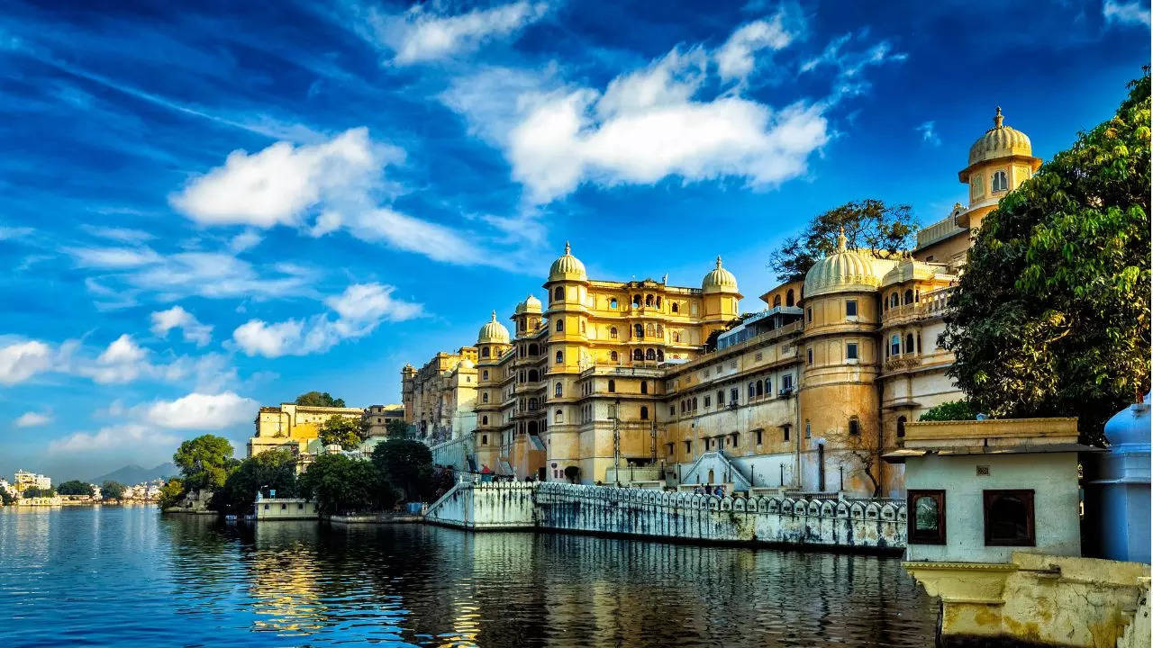 udaipur travel guide a perfect 48-hour itinerary for city of lakes in rajasthan and best places to travel