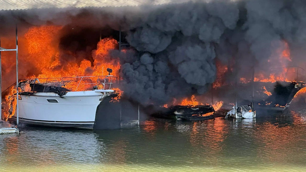 fire breaks out at silver lake marina in grapevine, multiple boats destroyed| videos